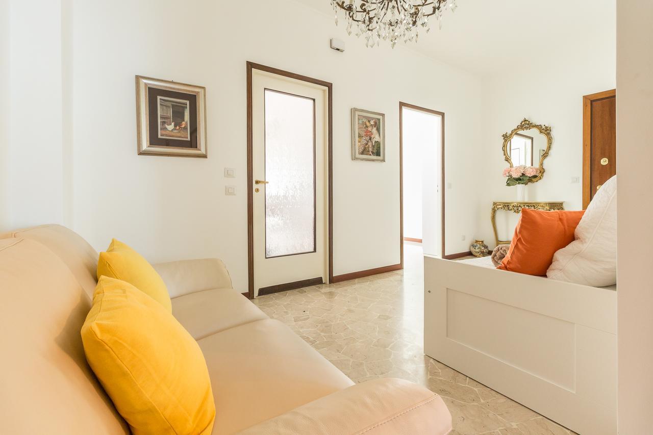 Alessia'S Flat- Sondrio M3 Apartment Milan Exterior photo
