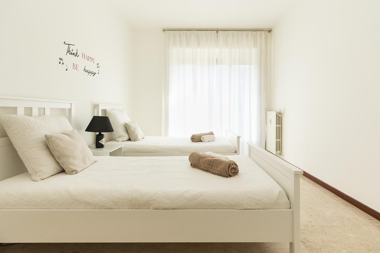 Alessia'S Flat- Sondrio M3 Apartment Milan Exterior photo